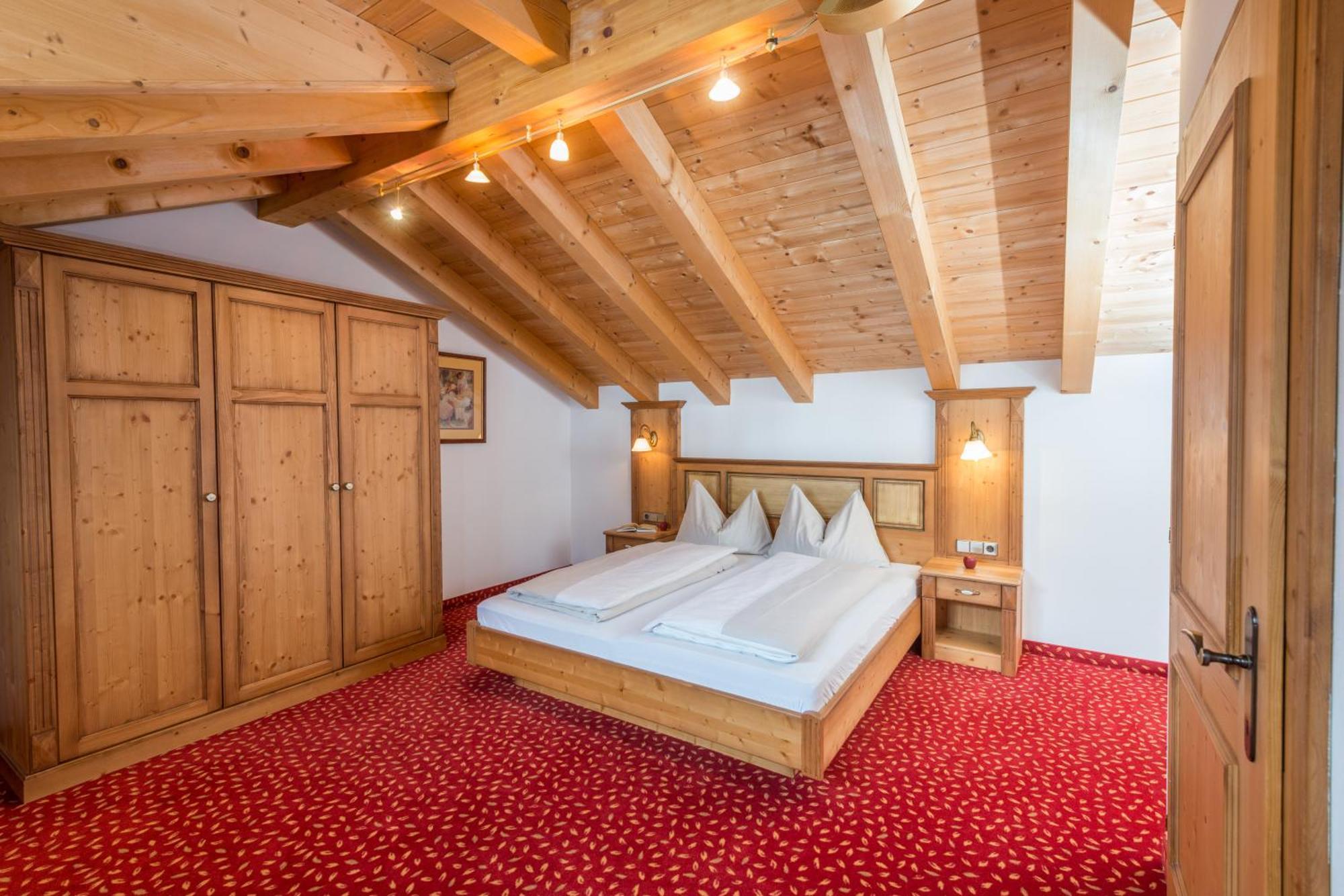 Hotel Almschlössl&Schrotteralm Obertauern Rum bild